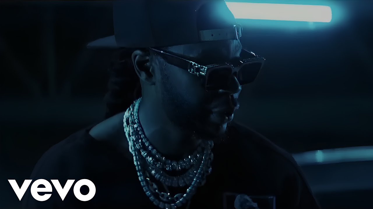 2 Chainz ft. Juicy J & Key Glock - Snow Talk [Music Video]