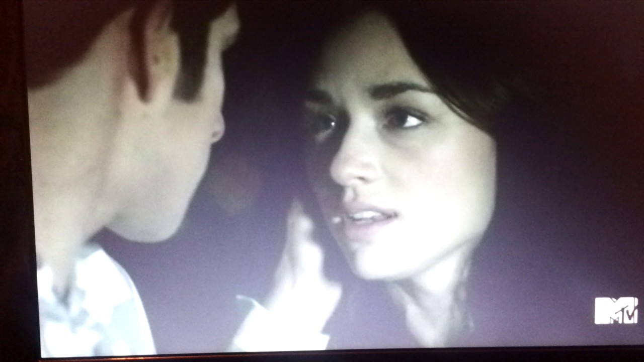 Teen Wolf : Scott and Allison Car Scene 2x02