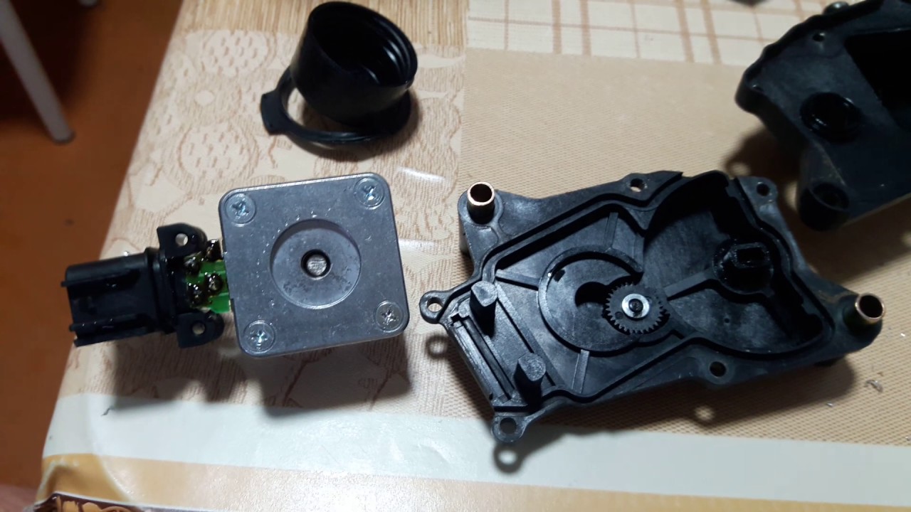 F 1 горит лампа GSX-R ОШИБКА 28 (датчик досельной заслонки)