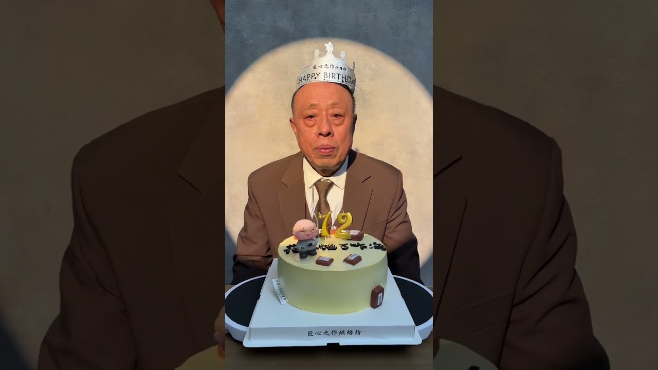 Happy birthday to my 72-year-old online shopping father. This is his first photo shoot in