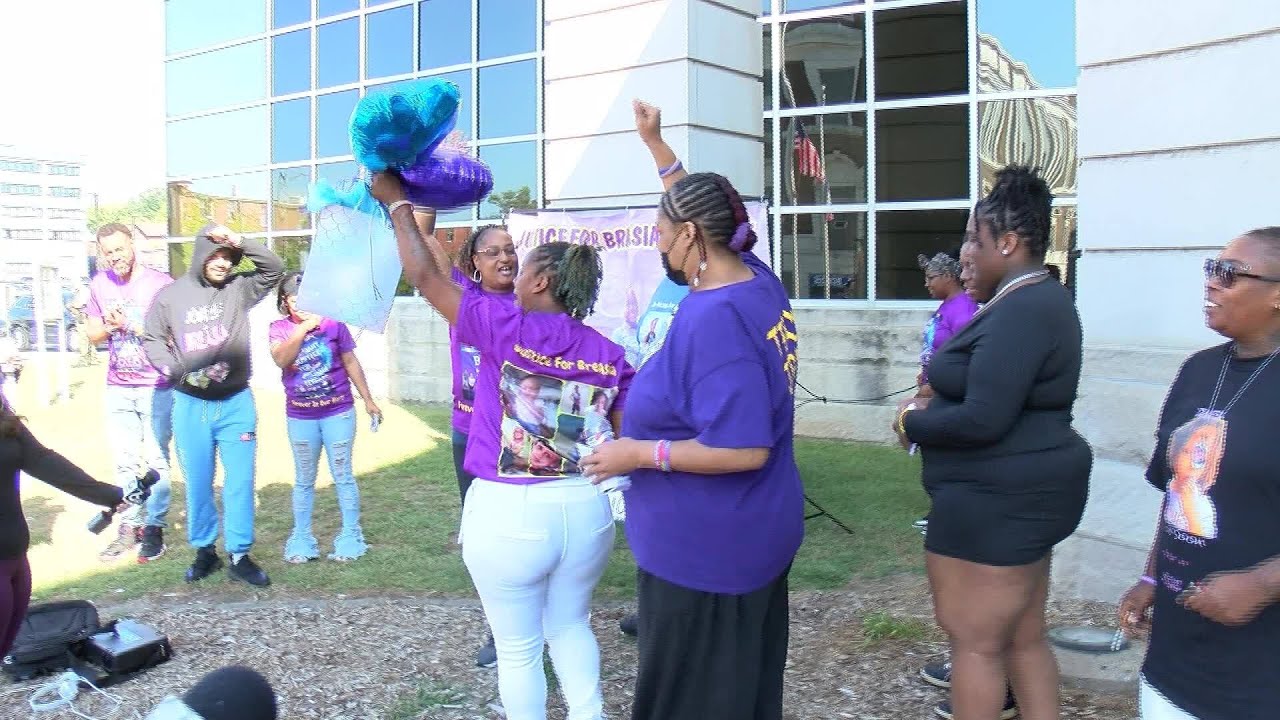 Aishia Lankford exits the courtroom after Henry Dinkins' guilty verdict