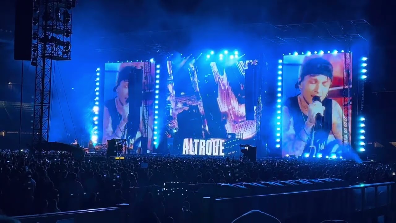 Ultimo - “ Neve al sole “ Live Torino 16-06-2024