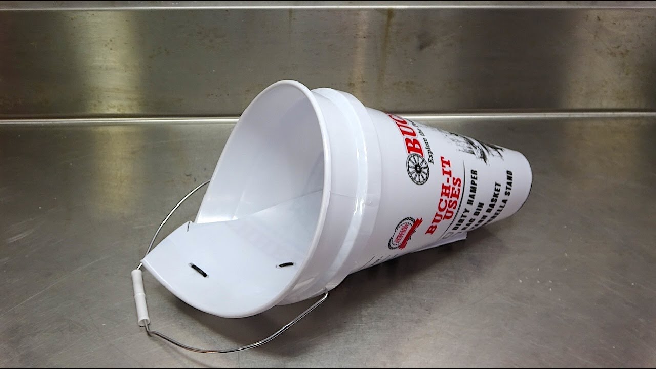 Homemade Kill Cone From a 5 Gallon Bucket / Chicken & Turkey Processing Cone  4K