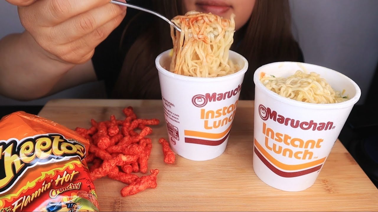 SOPA MARUCHAN AND HOT CHEETOS ASMR MUKBANG