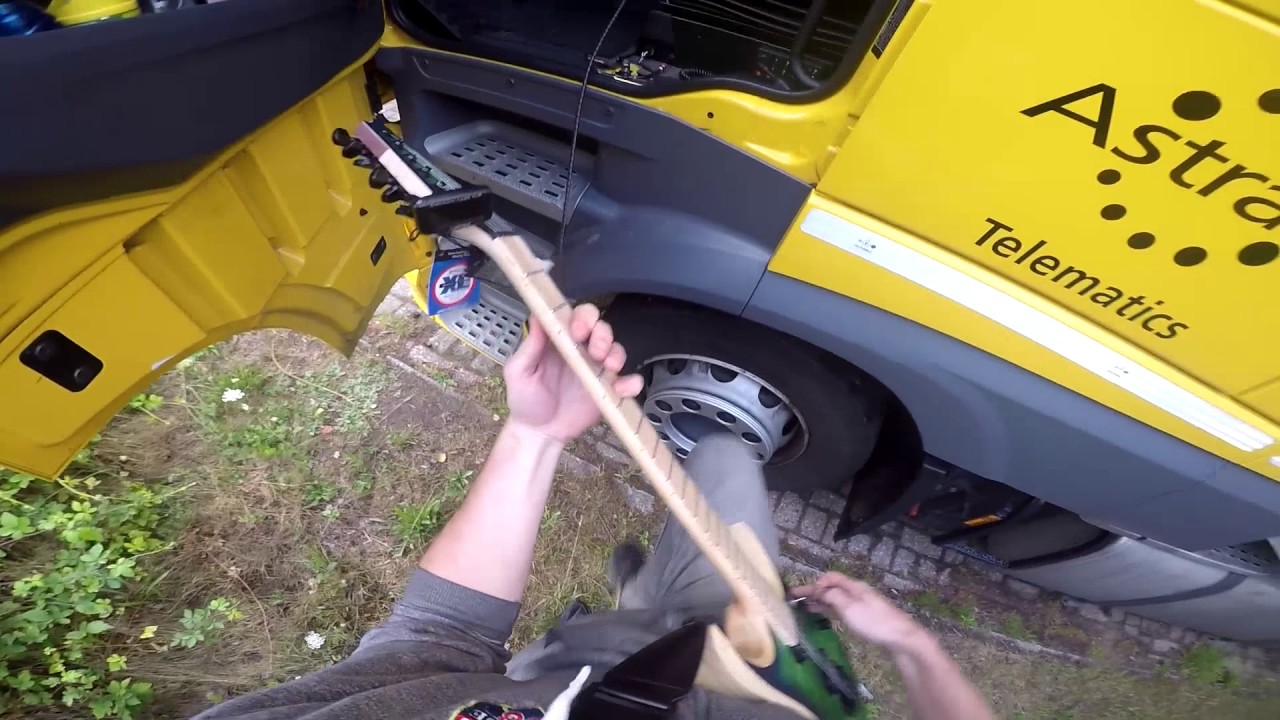 The Killer Riff - on 40 000kg HEAVY diesel Amp