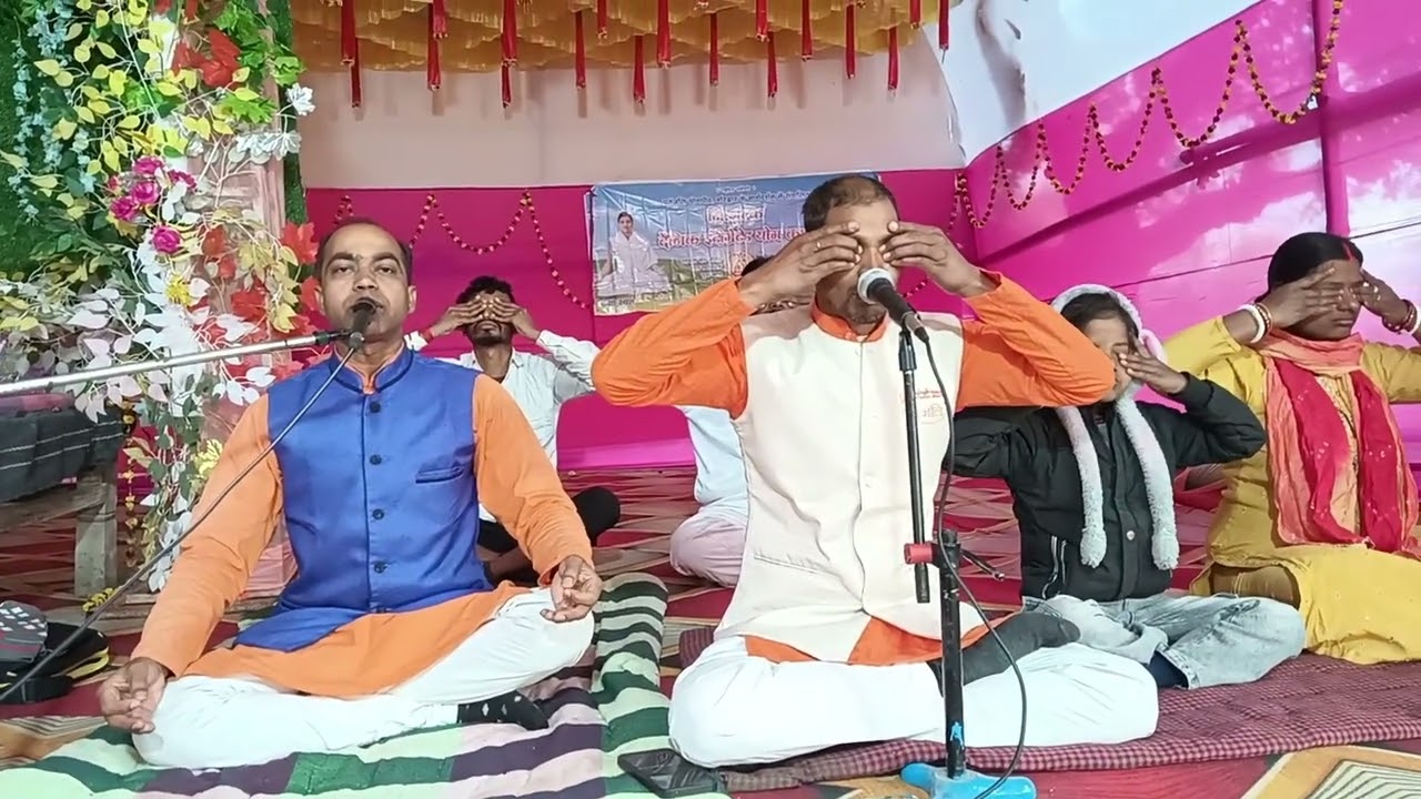 उज्जय प्राणायाम का अभ्यास करते हुए। कंठ रोग में विशेष लाभ।