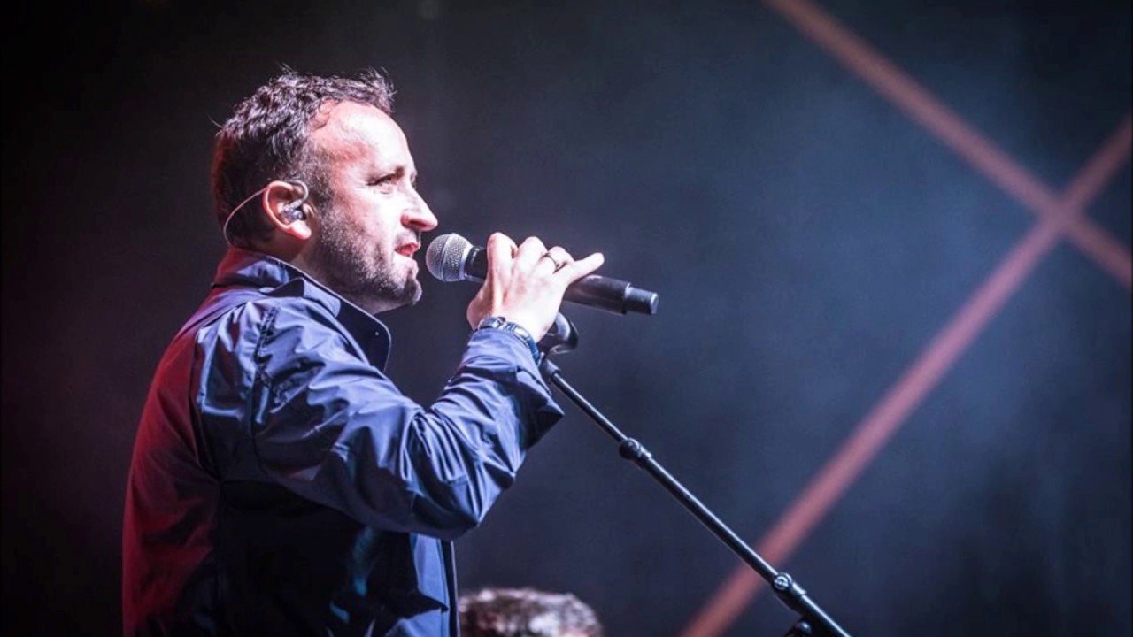 Kandr&aacute;čovci - Dva duby (lyrics)