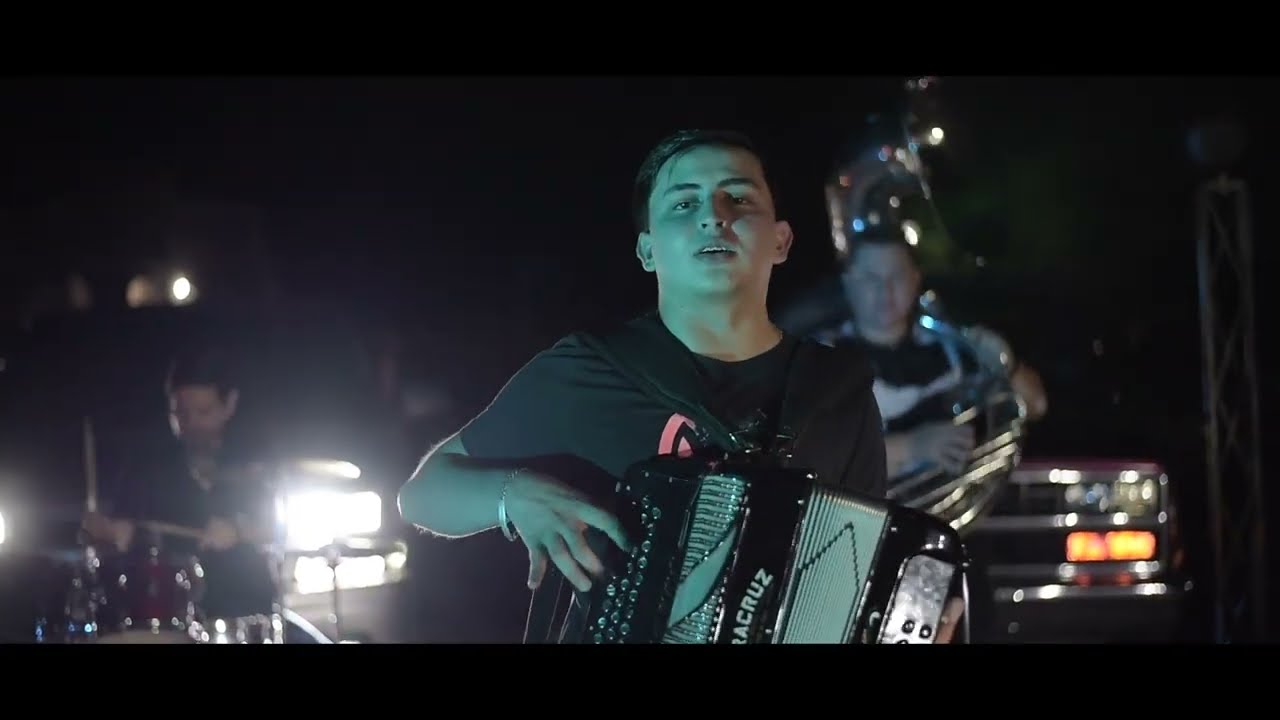 Sigo En Lo Mio - Grupo Equipado (Video Oficial)