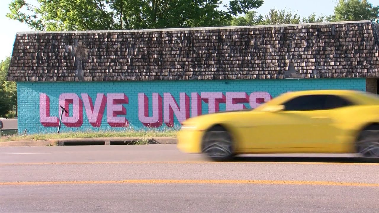 VOC LOVE UNITES US