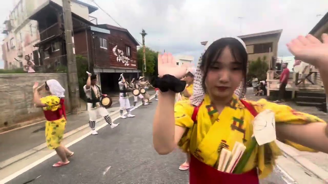 24.8.17旧盆ナカヌヒー宜野座村漢那青年会エイサー道ジュネー