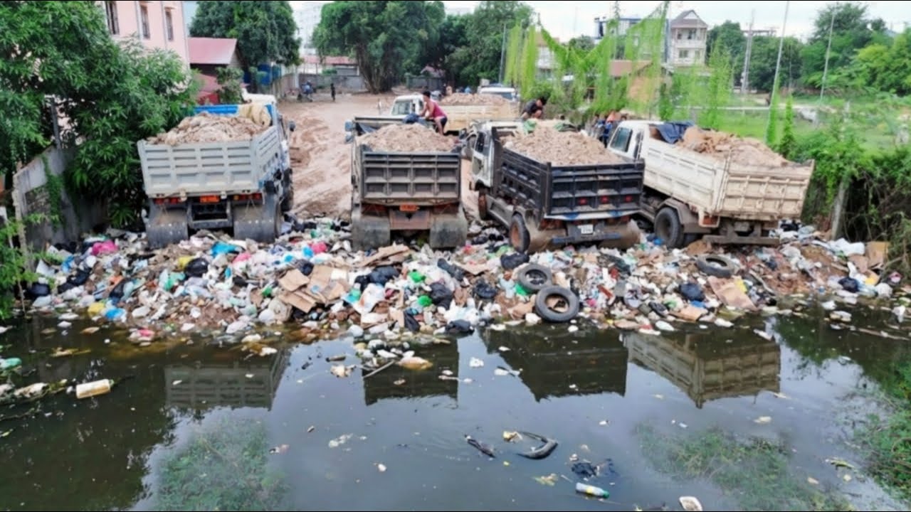 Amazing-Quickly Working New Project! FILL UP On The Flooded & Delete POND by 5-T Dump Truck Loading