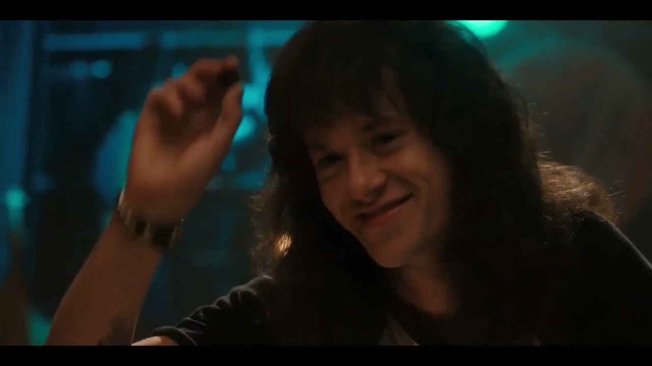 Eddie Munson (Joseph Quinn) - Stranger Things