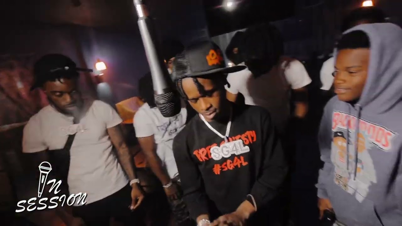 Vee Muney - Knock Em Down | In Session | Shot By: @BluGotAim #LivePerformance
