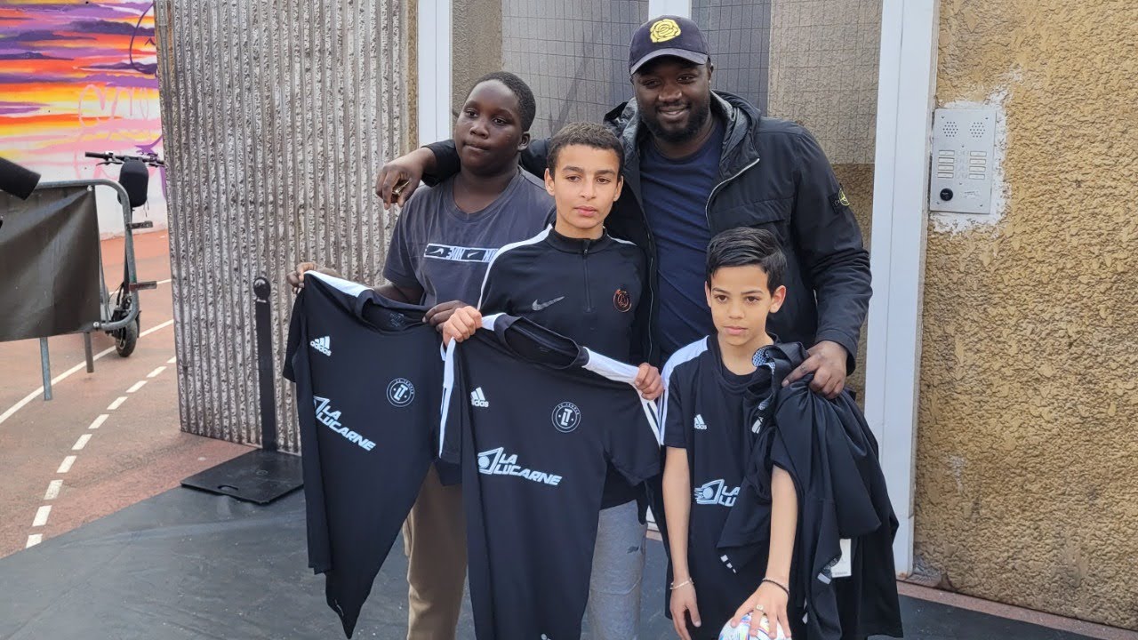 MT vainqueur de la lucarne officiel Paris 18è (10è étape #LucarneTour)