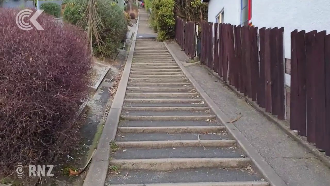 Dunedin street loses world’s steepest title