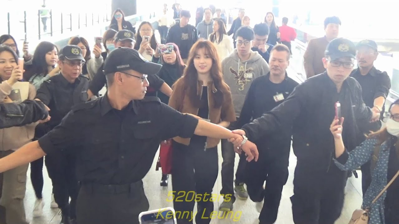 韓孝珠Han HyoJoo(한효주) Hong Kong Airport Departure to Incheon 20170330