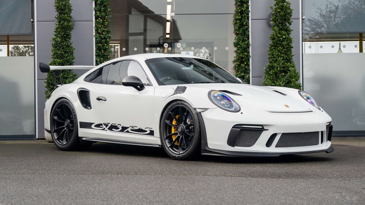 Porsche 911 (991.2) GT3 RS 2018 года выпуска — белый — обзор + звук двигателя и выхлопной системы.