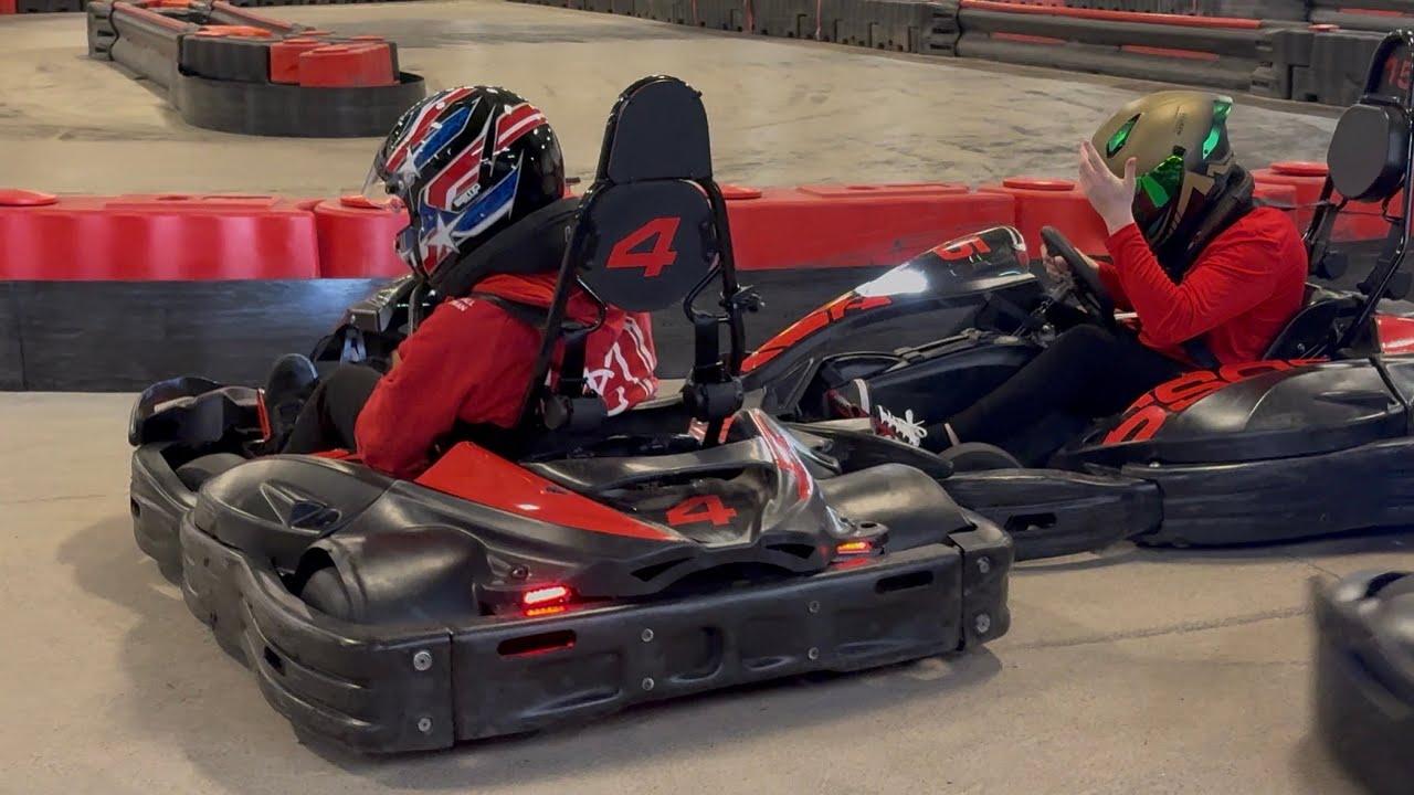 You have to leave space! Boss Pro Karting Challenge Night