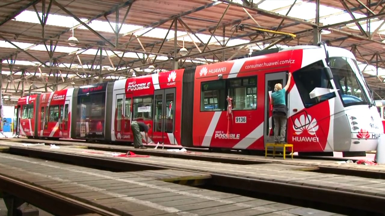 JCDecaux group and Huawei Czech Tram Fullwrap 2015