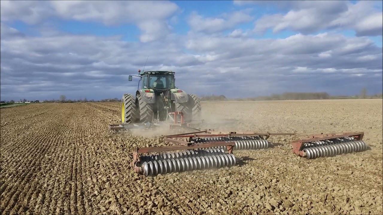 JOHN DEERE 6170R & herse plate + cultipacker | Reprise de labour