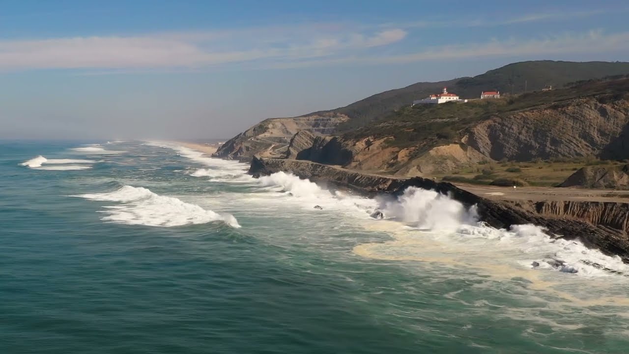 Surf na Figueira da Foz: a direita mais longa da Europa 🌊