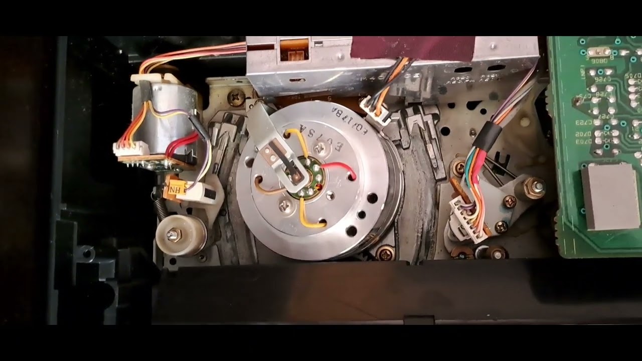 Видеомагнитофон SHARP VC 6V3 ранний. Из 80ых.