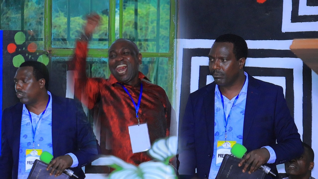 Rev SUNZU NAKIVALE MWIJAMBO RIHEMBURA UBUGINGO 🙌🙌KARIBU DUSANGIRE IBI BYIZA❤️