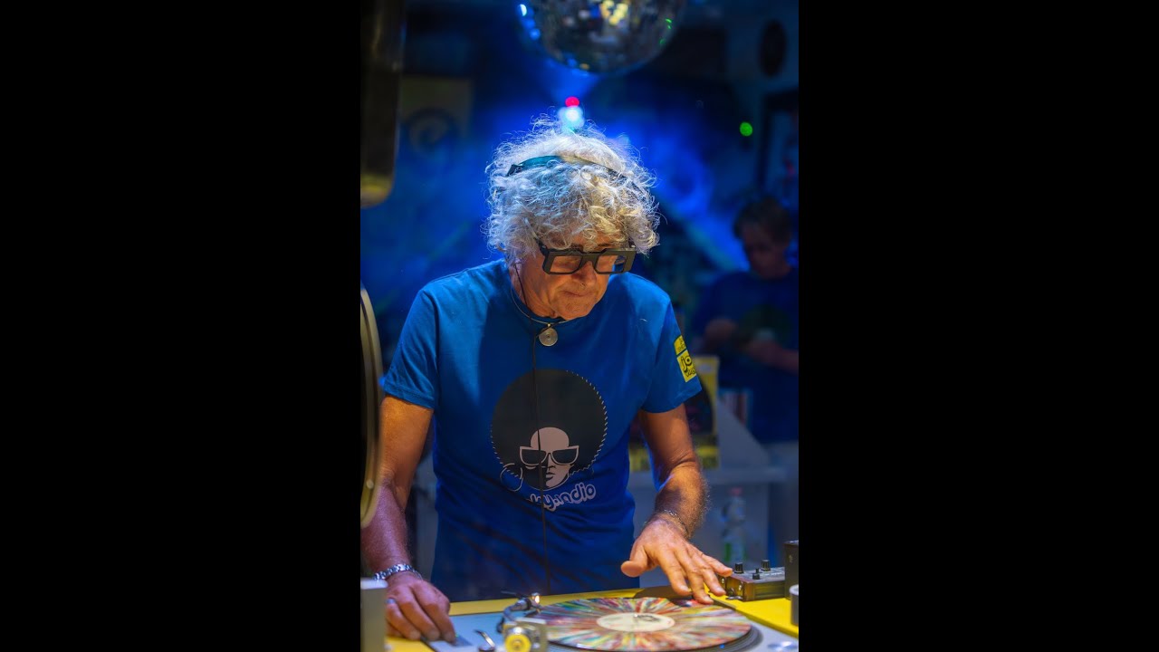 DJ  Michele Galeazzo . Joe Vinyle Showcase 2025
