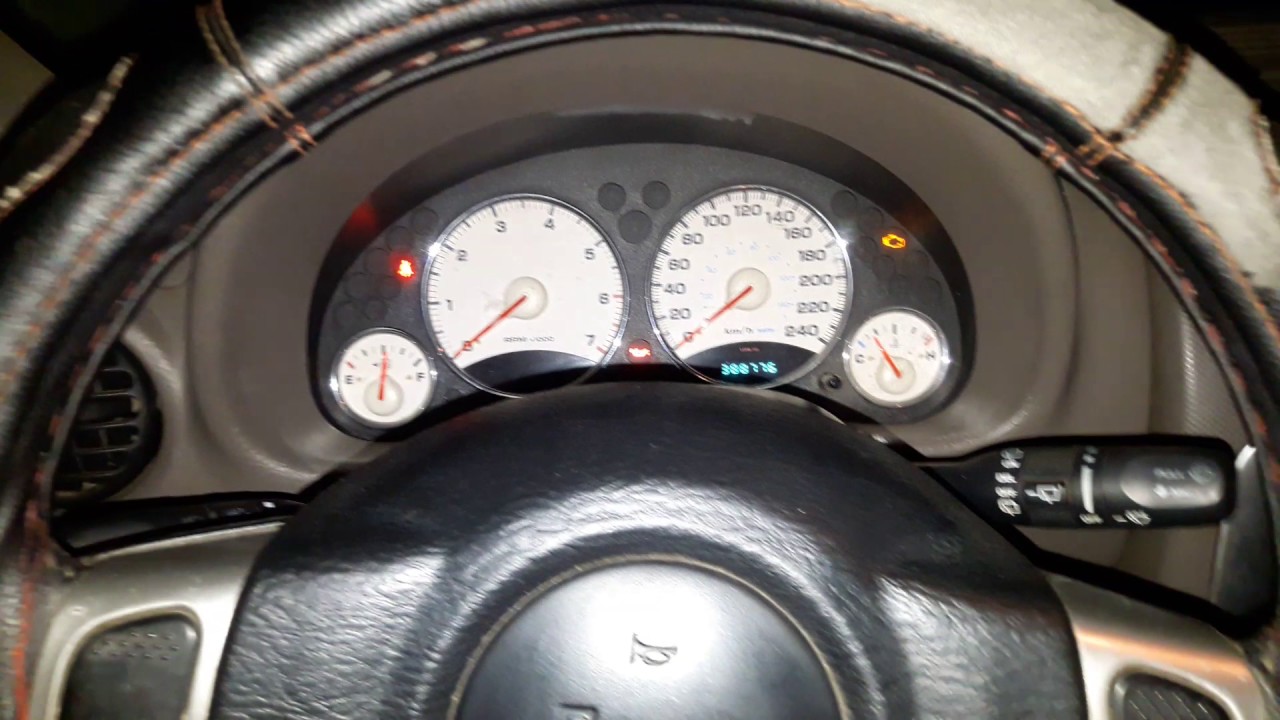 Como sacar codigo check in en Jeep liberty 2003