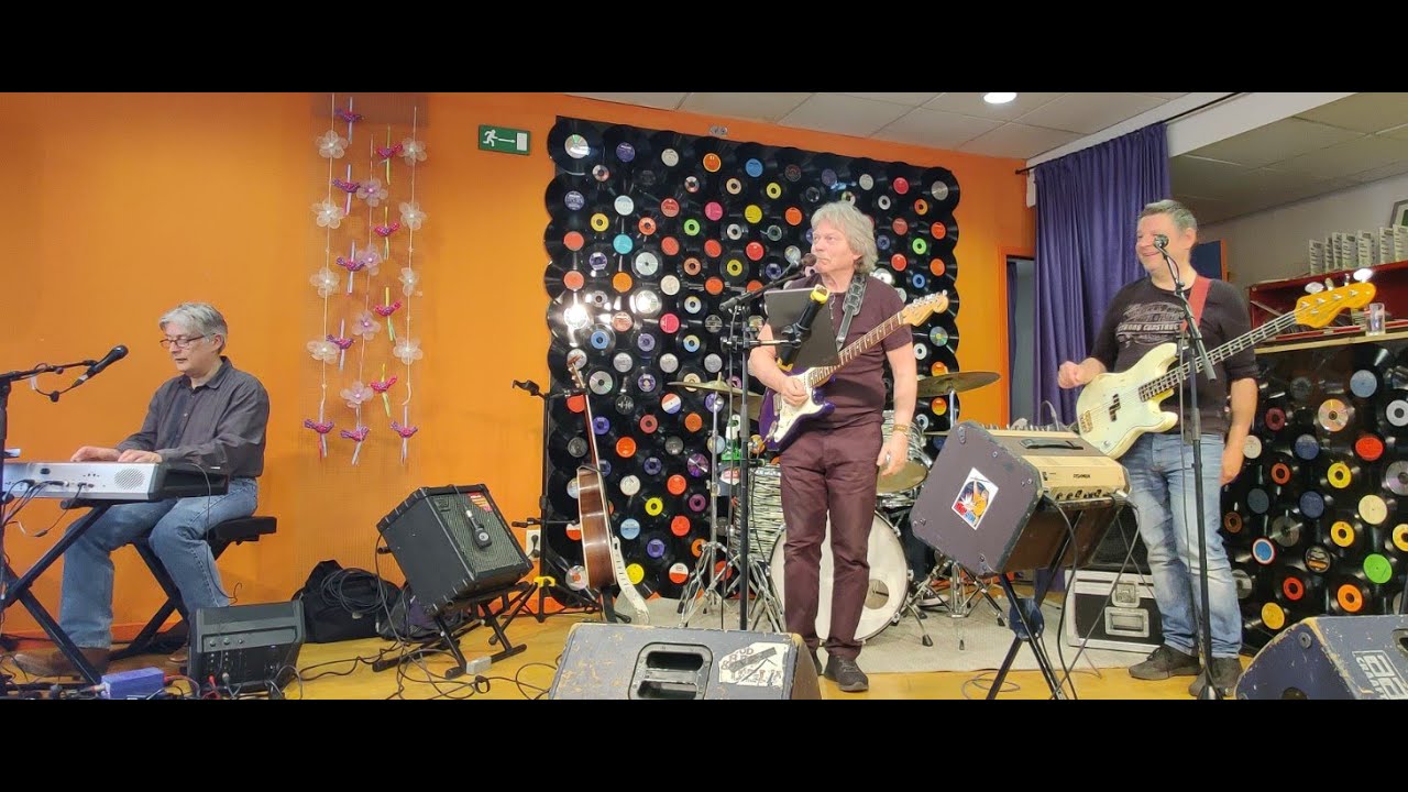 Halfzeven Doenker - Den Tijd Dat De Mensen Nog Sprake (Live 06-05-2023 DC PortugeseHof)