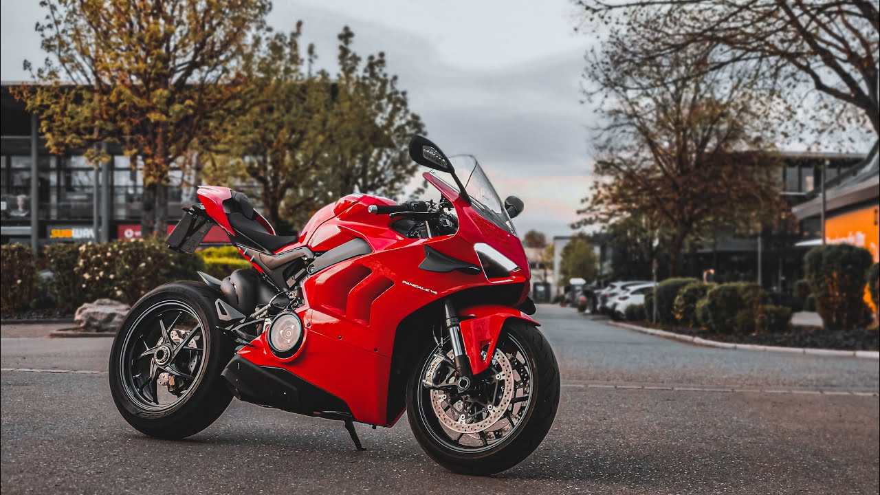 Ducati Panigale V4 | Erste Fahr-Eindrücke [4K]