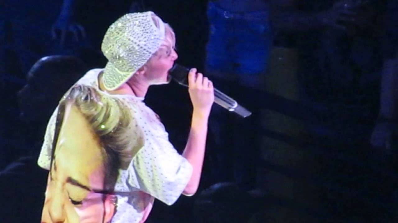 Landslide Miley Cyrus Oakland HD