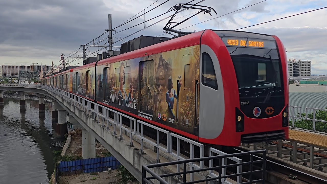 (4K) LRT-1 4G Set 17 with the Snow White movie wrap ad (19 Mar 2025)