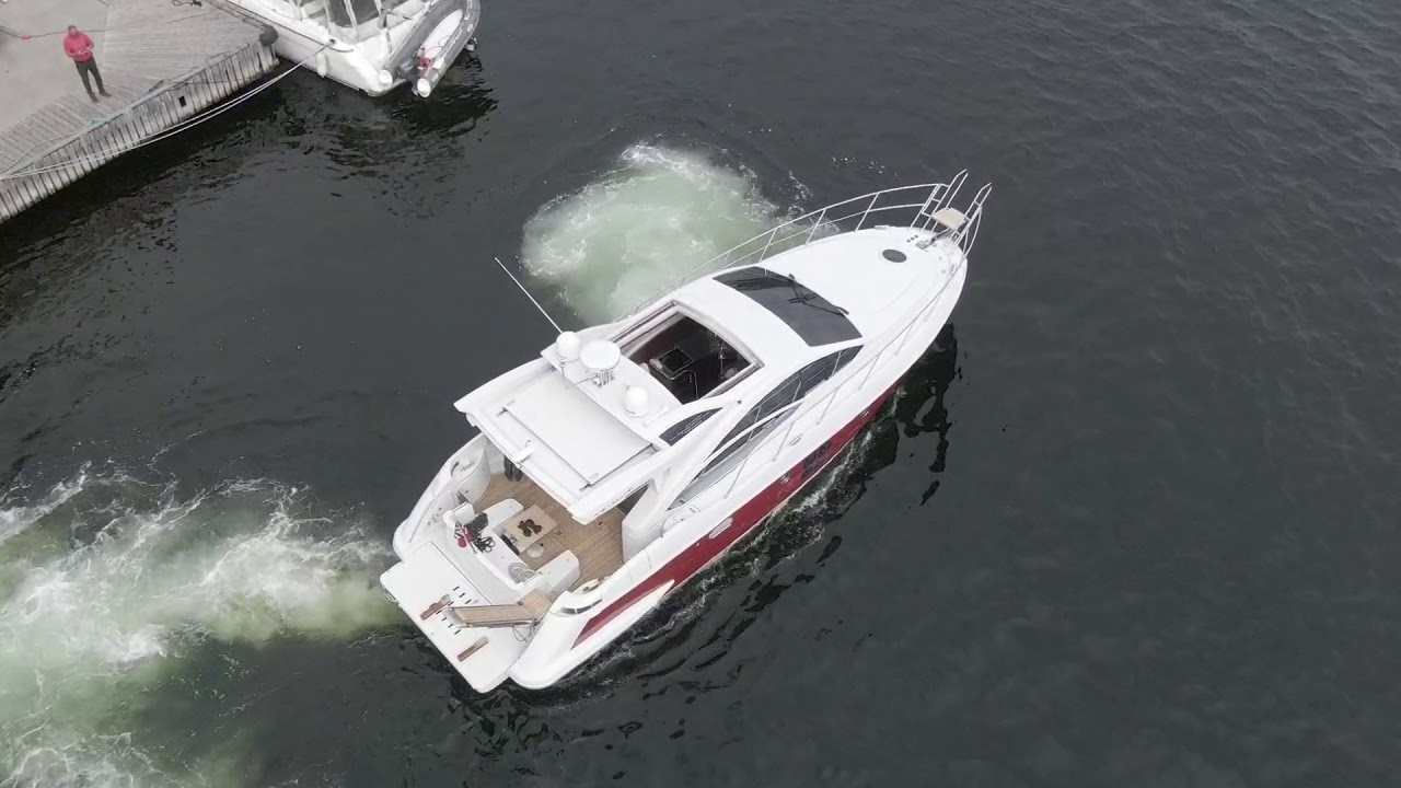 Azimut 43 S ankommer Havstad og White Lady