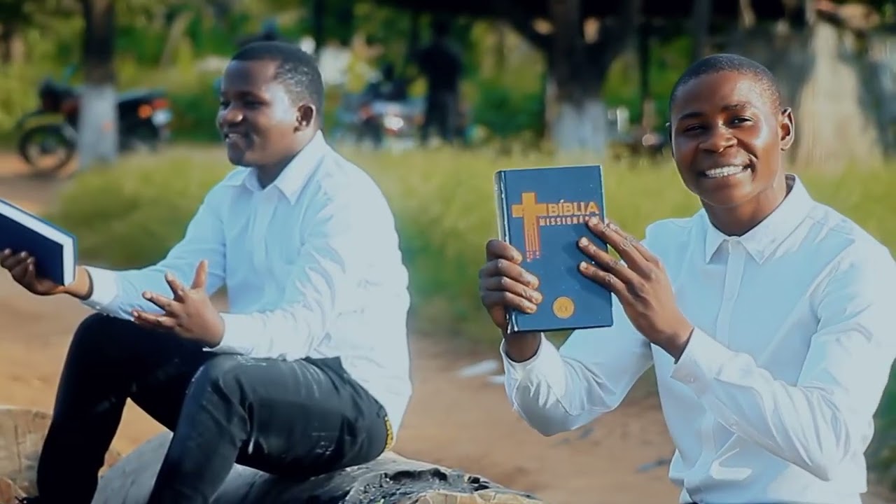 Jovens Adventistas do sétimo dia de Iapala---Siga Deus - video musica  by Tara pro HD1080p.mp4