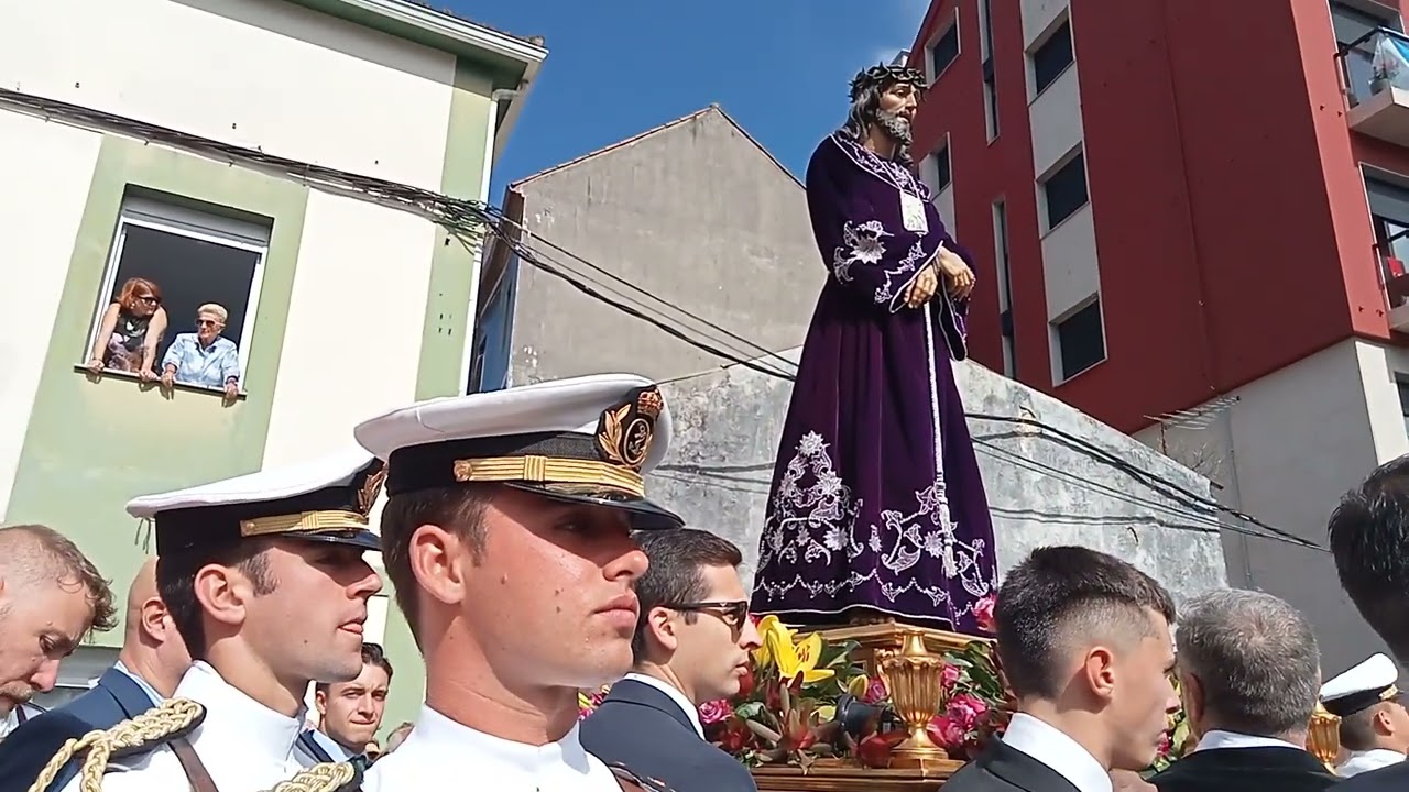 Procesión del Nazareno de A Pobra 2025 hace parada en A Covecha con la tradicional traca monumental