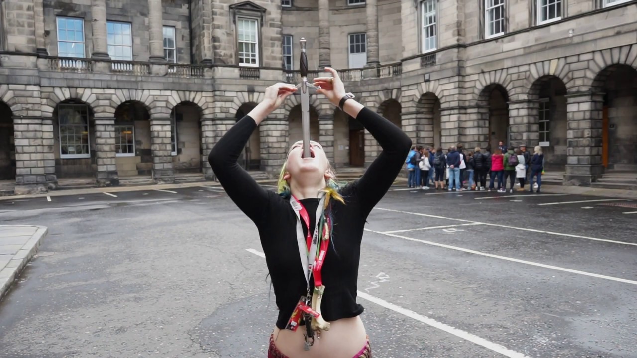 What it's really like being an Edinburgh street performer - BBC Loop
