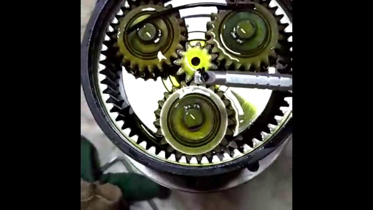 Как открыть бортовой редуктор Kubota KX41 3v  Замена уплотнения