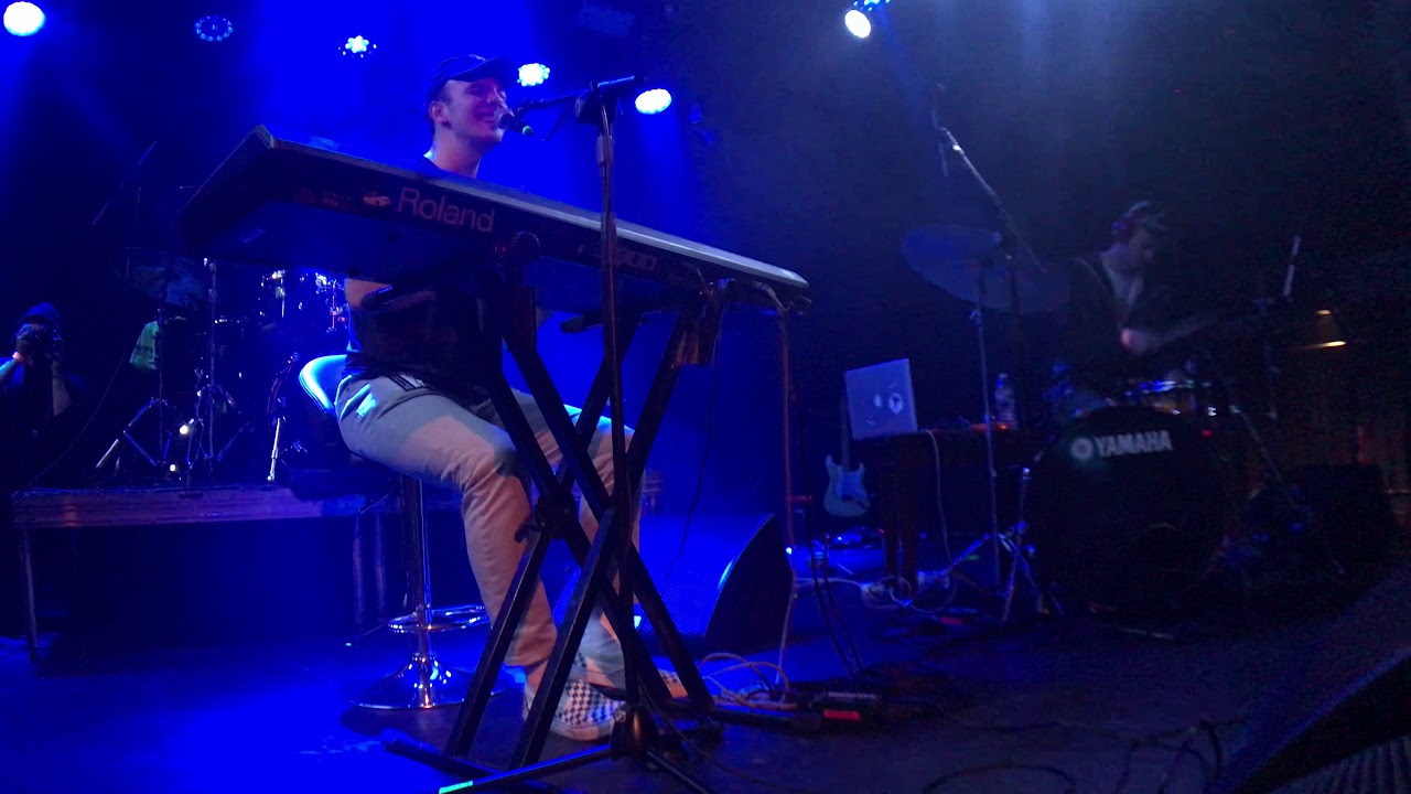 Easy - Mac Ayres live