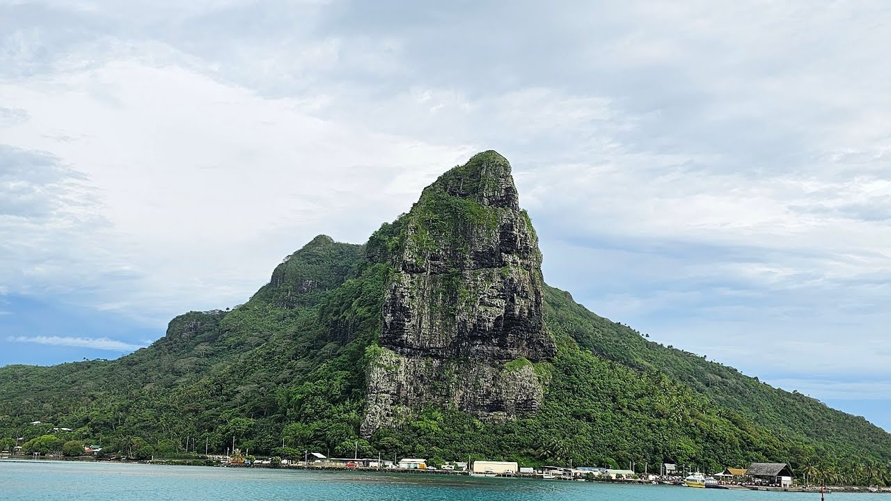 Découverte de Maupiti avec L'Apetahi Express.