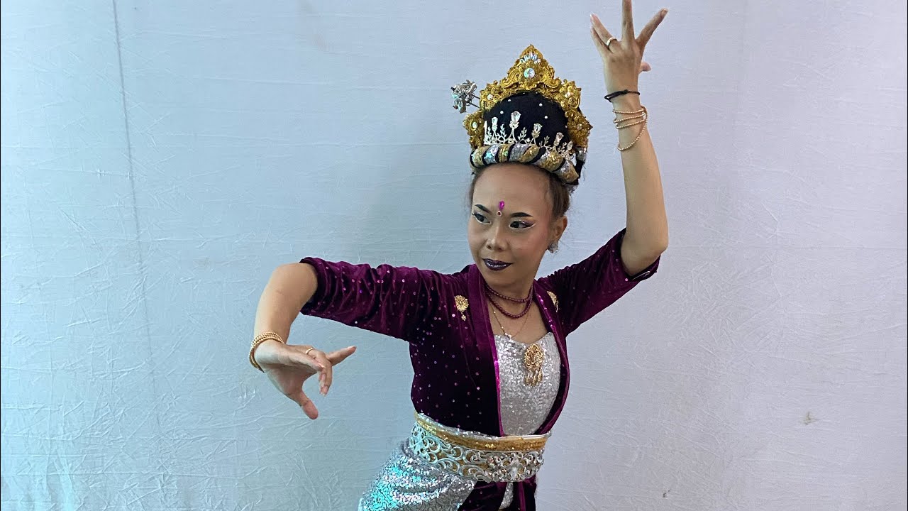 Nyi Ronggeng-Caca (Sanggar Mayang Pamekar)