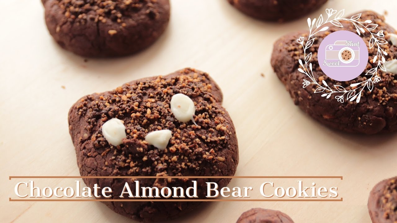 Chocolate Almond Bear Cookies