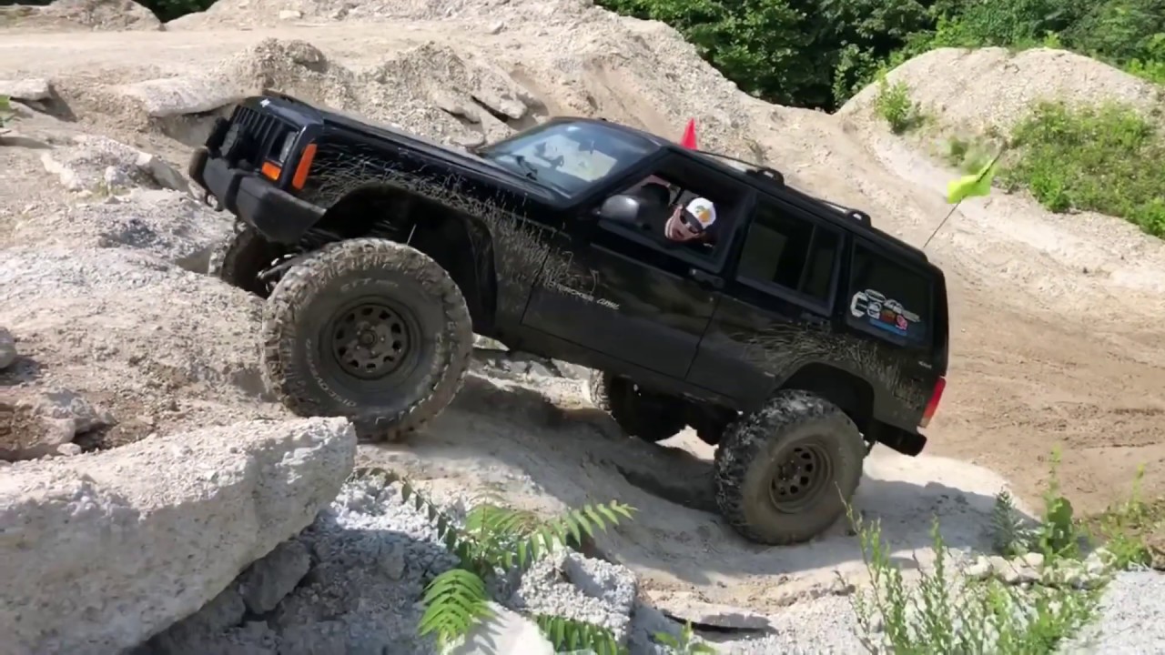 Jeep Cherokee XJ Off-Road @ The Badlands