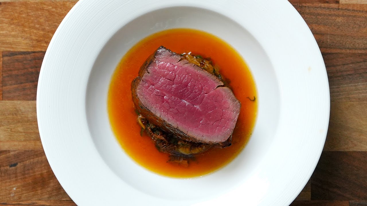 Говяжья вырезка Шио Кодзи (обжаренная на обратной стороне) – ультра-умами, тающий во рту стейк