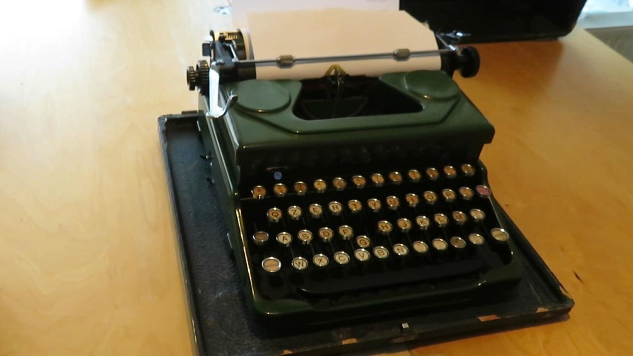 Tasti che si bloccano sulla macchina da scrivere. Come ho risolto.