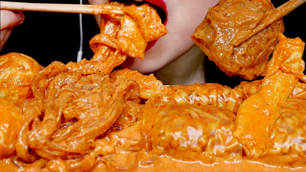 ASMR ROSE TTEOKBOKKI & CARBO FIRE NOODLE WRAPS 로제떡볶이 & 까르보나라 불닭 쌈 먹방 EATING SOUND MUKBANG NO TALKING