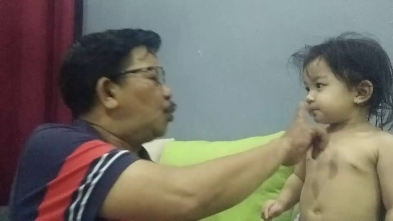 Atuk dengan cucu je faham
