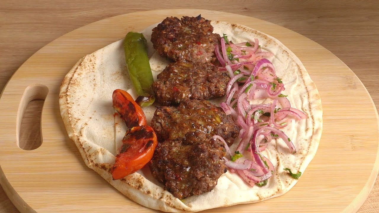 طريقة الكفتة التركي بالزبدة (ع الفحم او في الطاسة) + طريقة سلطة البصل بالسماق