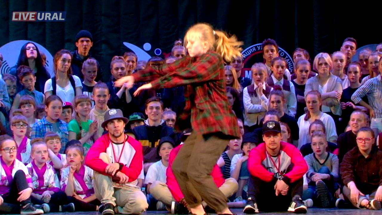Рустик (Сургут) VS Юля Никулина (Курган) финал Hip-hop 1*1 ТАНЦЫ УЛИЦ 2016