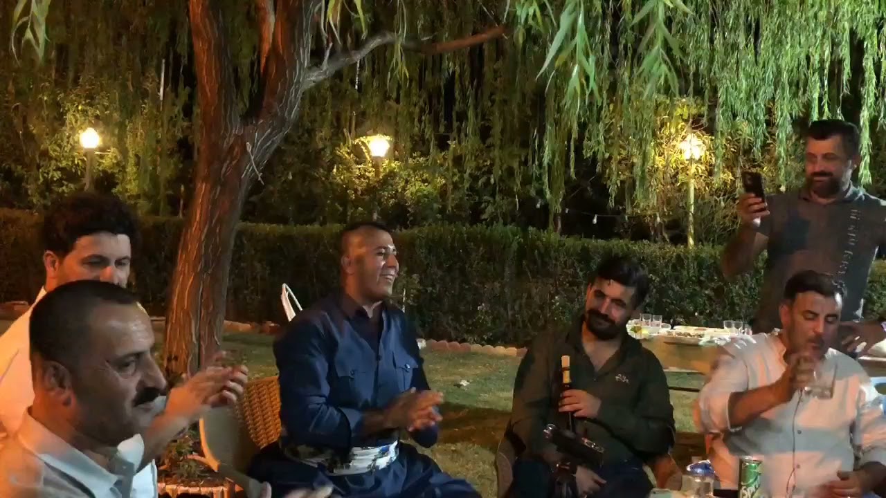 لە گەڵ چەن  هاڕێیەکی ئەزیز  مامۆستا کاروان نوری کاکە ئاوات مۆریاسی و بچوکی گشت لایەك هیوا عێراقی